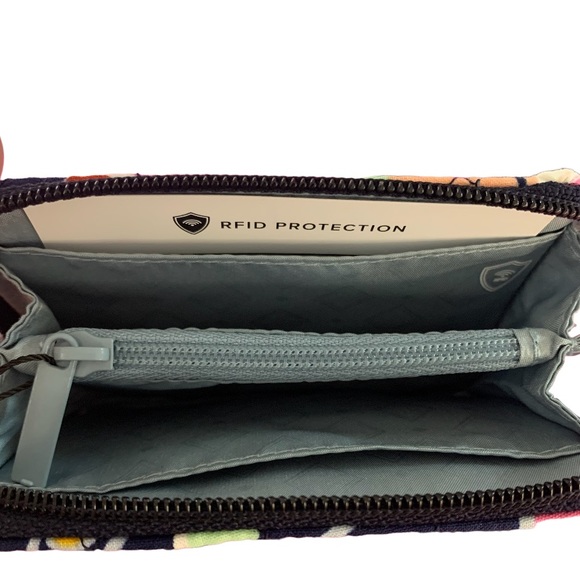 NWT $55 Vera Bradley RFID Petite Zip-Around Wallet Attached Keyring Mod Paisley - Picture 4 of 7